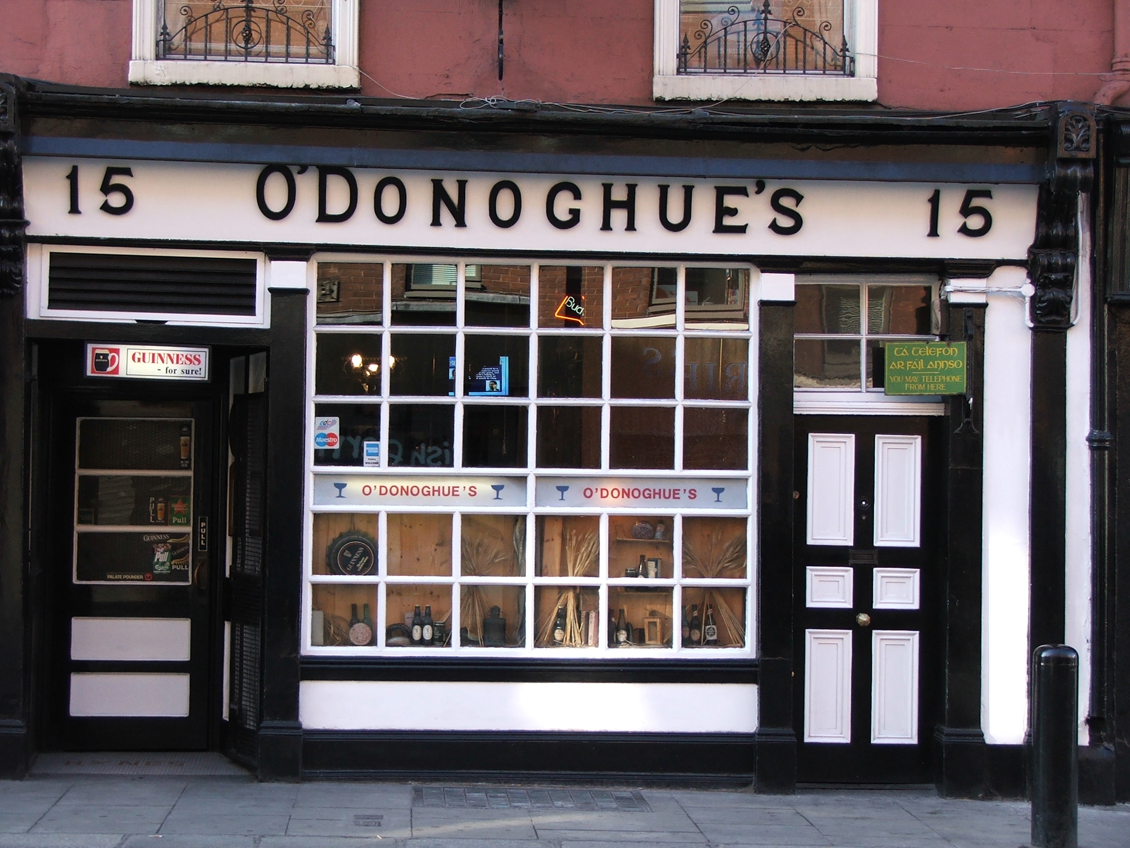 ODonoghue_pub_Dublin_Ireland